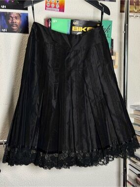 Jacqueline Quinn Black Silk Lace Pleated Midi Skirt